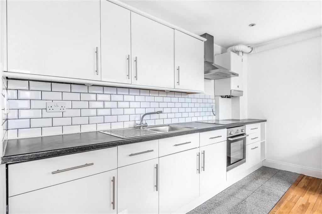 Lounge/Kitchen