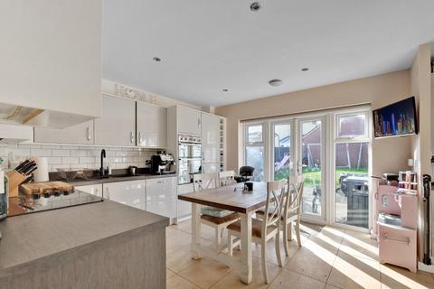 undefined, Dulwich Avenue, Laindon, Essex, SS15 6FU