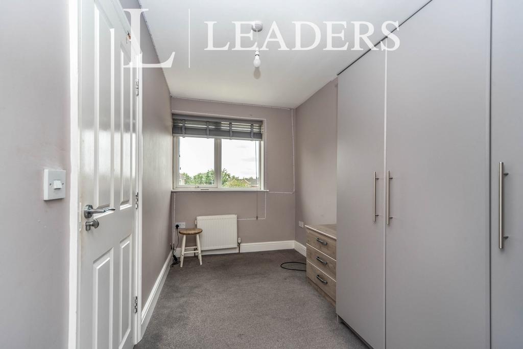Rm 3, 13 Ludlow Walk