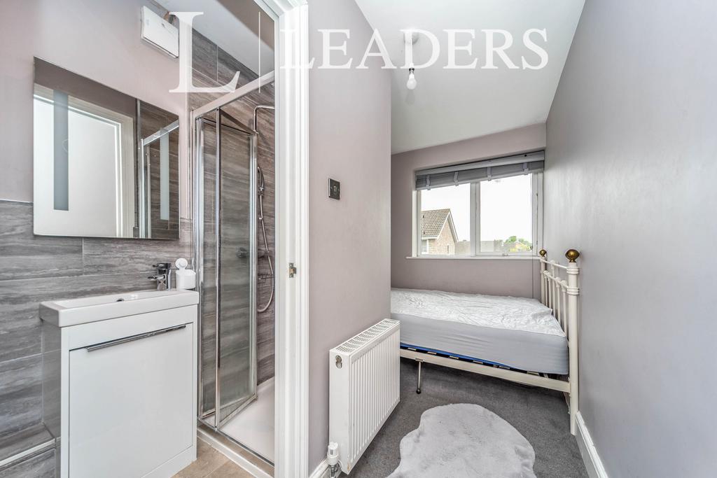 Rm 3, 13 Ludlow Walk