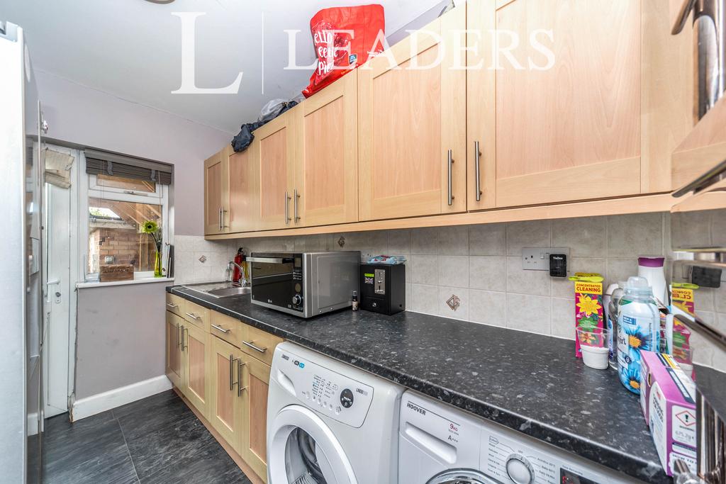 Rm 3, 13 Ludlow Walk