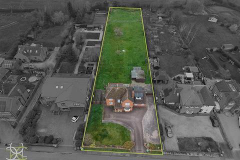 undefined, Main Street, Evesham WR11