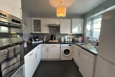 undefined, Gloster Close, Aldershot GU12
