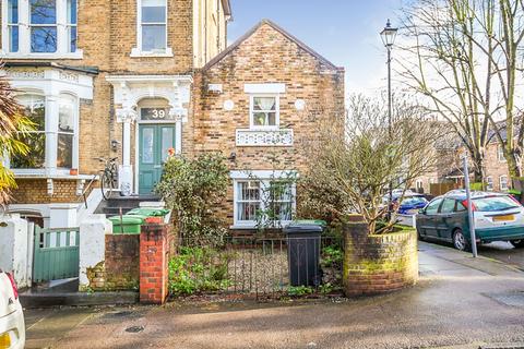 1 bedroom house to rent, Tressillian Road, London SE4
