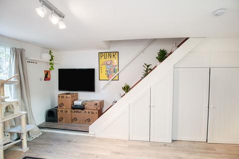 1 bedroom house to rent, Tressillian Road, London SE4