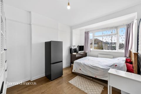 undefined, Cromwell Avenue, New Malden