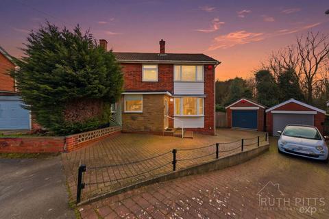 3 bedroom semi-detached house for sale, Kings Close, Pontefract WF7