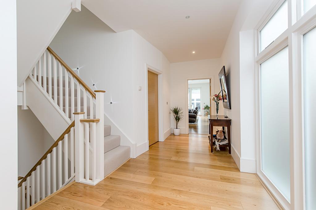1f Dora Road-Hall.jp