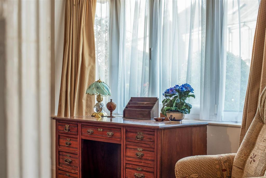 Study/Bedroom 4