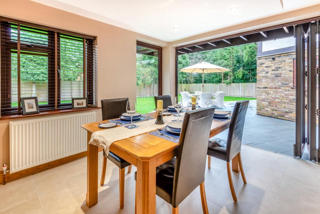 Breakfast Room