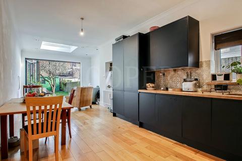 undefined, Kings Road, London, NW10