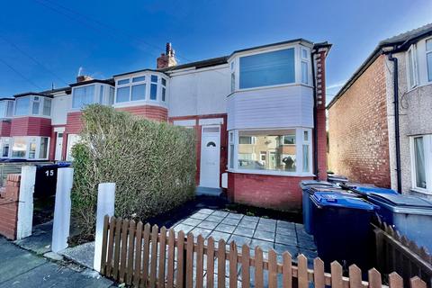 2 bedroom house to rent, Westbank Avenue, Blackpool FY4