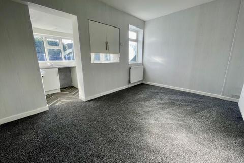 2 bedroom house to rent, Westbank Avenue, Blackpool FY4