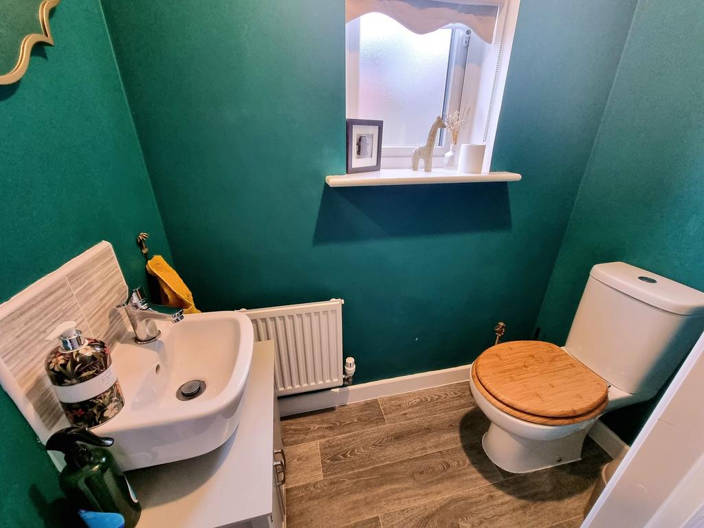 Cloakroom/WC