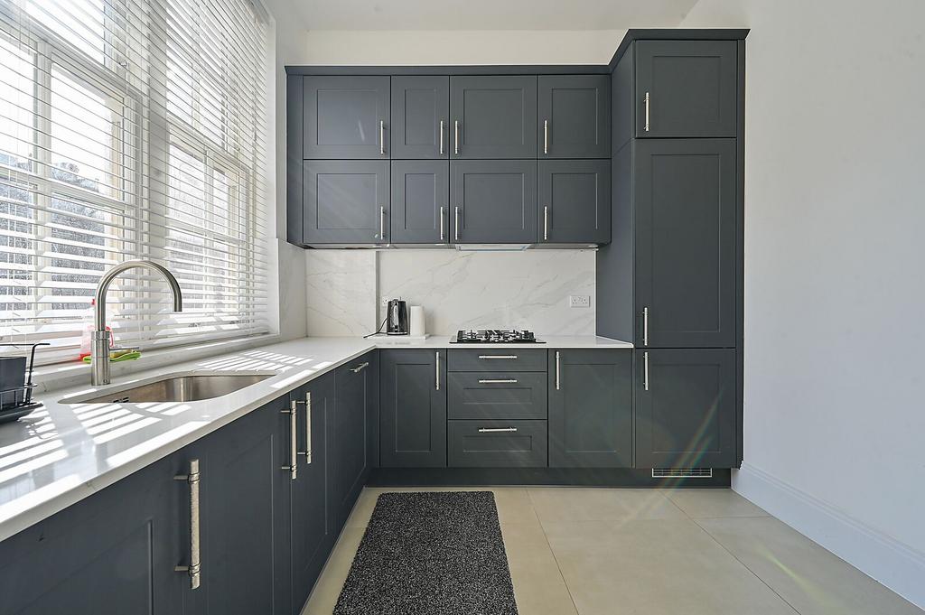 Apartment in Hanwell - View 4