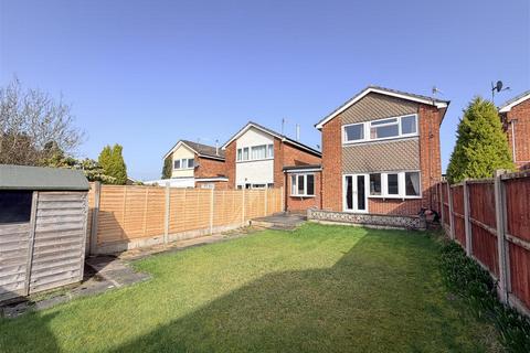 3 bedroom house for sale, Wallbridge Drive, Leek