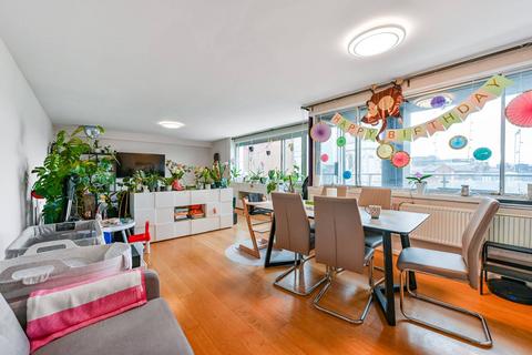 3 bedroom flat for sale, Heron Place, Marylebone, London, W1U