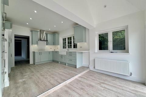 undefined, Kings Road, Southminster