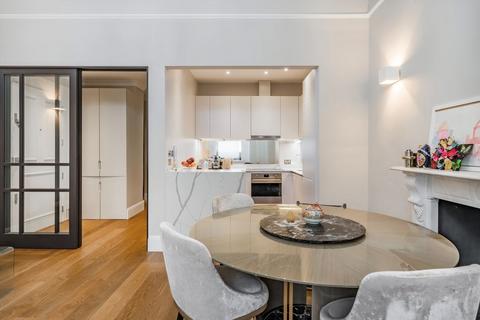 3 bedroom flat to rent, Cromwell Road, London SW5