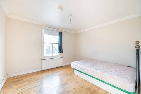 3 bedroom flat to rent, Heber Road, Willesden Green, London, NW2