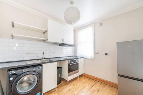 3 bedroom flat to rent, Heber Road, Willesden Green, London, NW2
