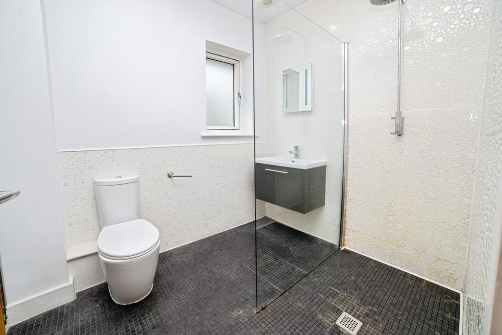 En-Suite Wet Room