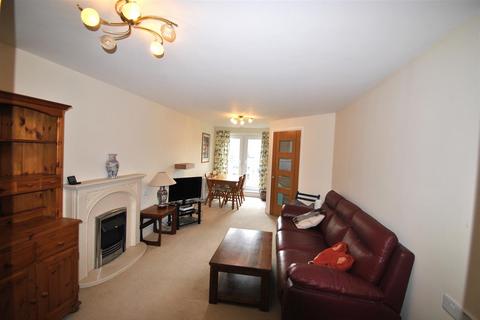 undefined, Goodes Court, Royston