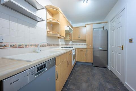 3 bedroom house to rent, Coriolanus Square, Warwick CV34