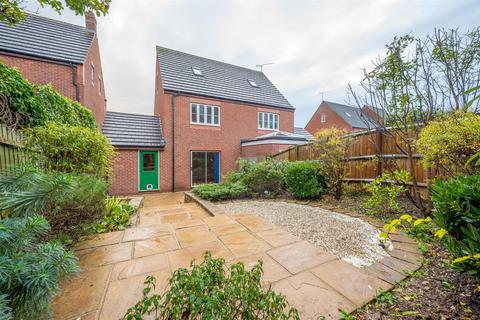 3 bedroom house to rent, Coriolanus Square, Warwick CV34