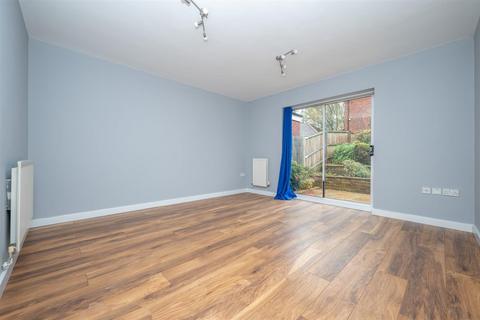 3 bedroom house to rent, Coriolanus Square, Warwick CV34