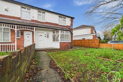 3 bedroom semi-detached house to rent, Scott Hall Road, Leeds