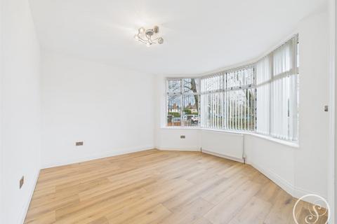 3 bedroom semi-detached house to rent, Scott Hall Road, Leeds