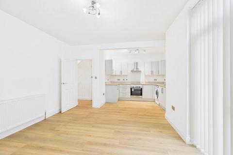 3 bedroom semi-detached house to rent, Scott Hall Road, Leeds