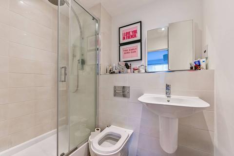 2 bedroom flat for sale, Vitruvian Court, E14, Limehouse, London, E14