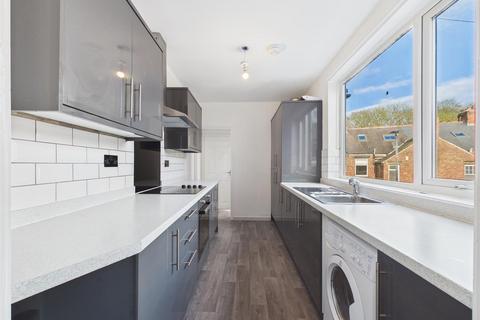 3 bedroom apartment to rent, Park Crescent East, North Shields