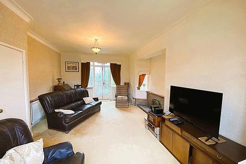 3 bedroom detached house for sale, 132 Birch Avenue, Chadderton, Oldham, OL1 2QU