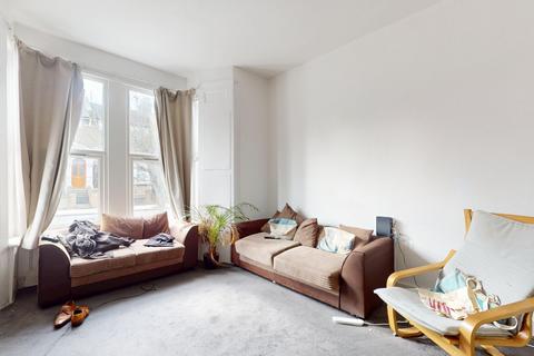 3 bedroom flat to rent, Coningsby Road, London, London, N4