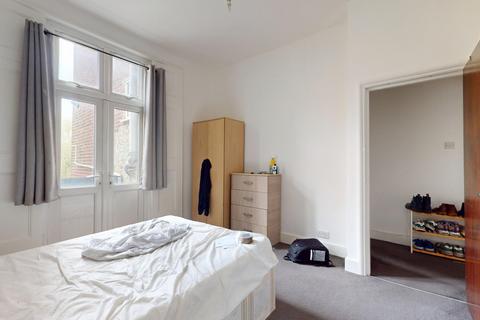 3 bedroom flat to rent, Coningsby Road, London, London, N4