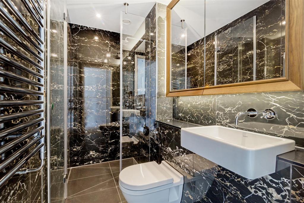 Shower room.jpg