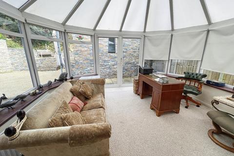 4 bedroom detached house for sale, Queens Park Avenue