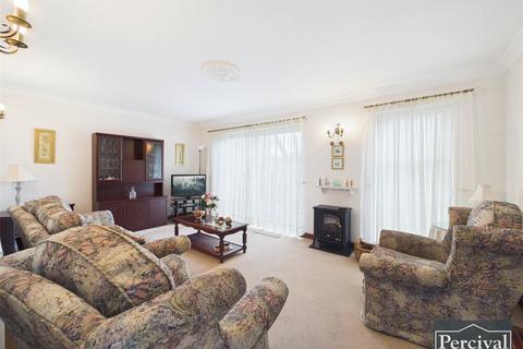 3 bedroom detached house for sale, Monks Road, Earls Colne, Colchester, Essex, CO6