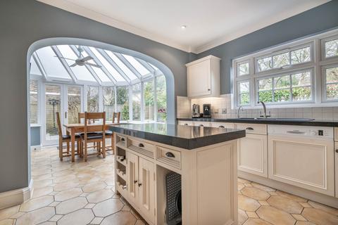 5 bedroom detached house for sale, Huntleys Park, Tunbridge Wells (complete chain)