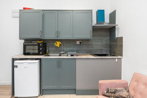 1 bedroom flat to rent, Queens Road , Brighton BN1