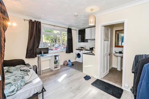 undefined, Court Road, Southampton