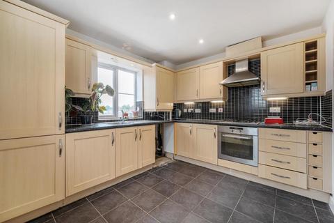 2 bedroom flat for sale, Newbury,  Berkshire,  RG14