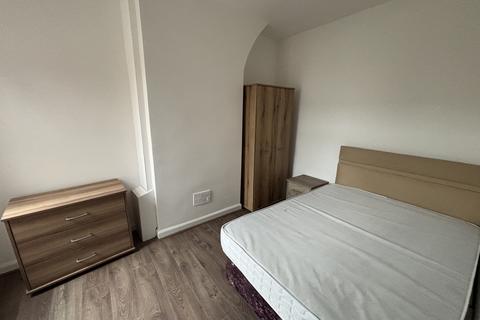 4 bedroom terraced house to rent, Caythorpe Street, M14 4UD