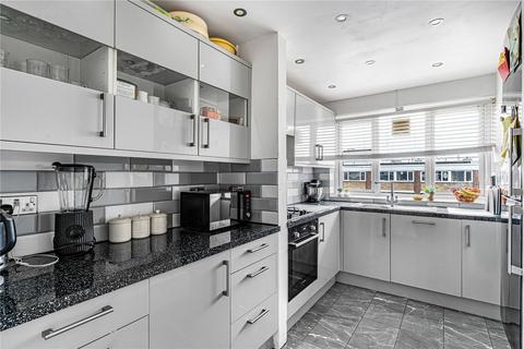 3 bedroom apartment for sale, Tildesley Road, London, SW15