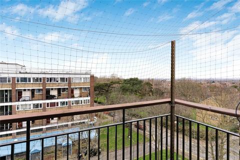 3 bedroom apartment for sale, Tildesley Road, London, SW15