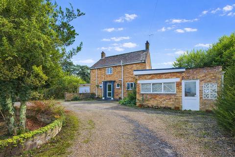3 bedroom detached house for sale, Mill Street, Bradenham