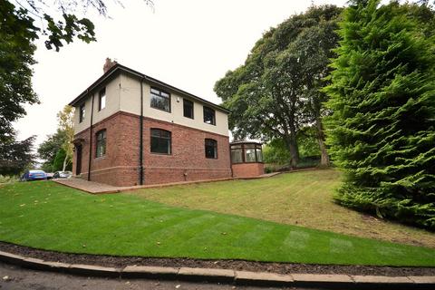 4 bedroom detached house to rent, Potterhouse Lane, Pity Me